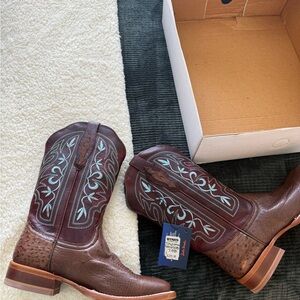 Tony Lama size 7.5 NWT